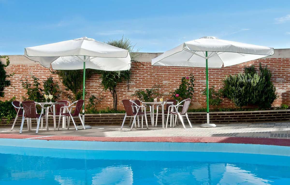 Hospedium Hotel Juan II Toro Luaran gambar