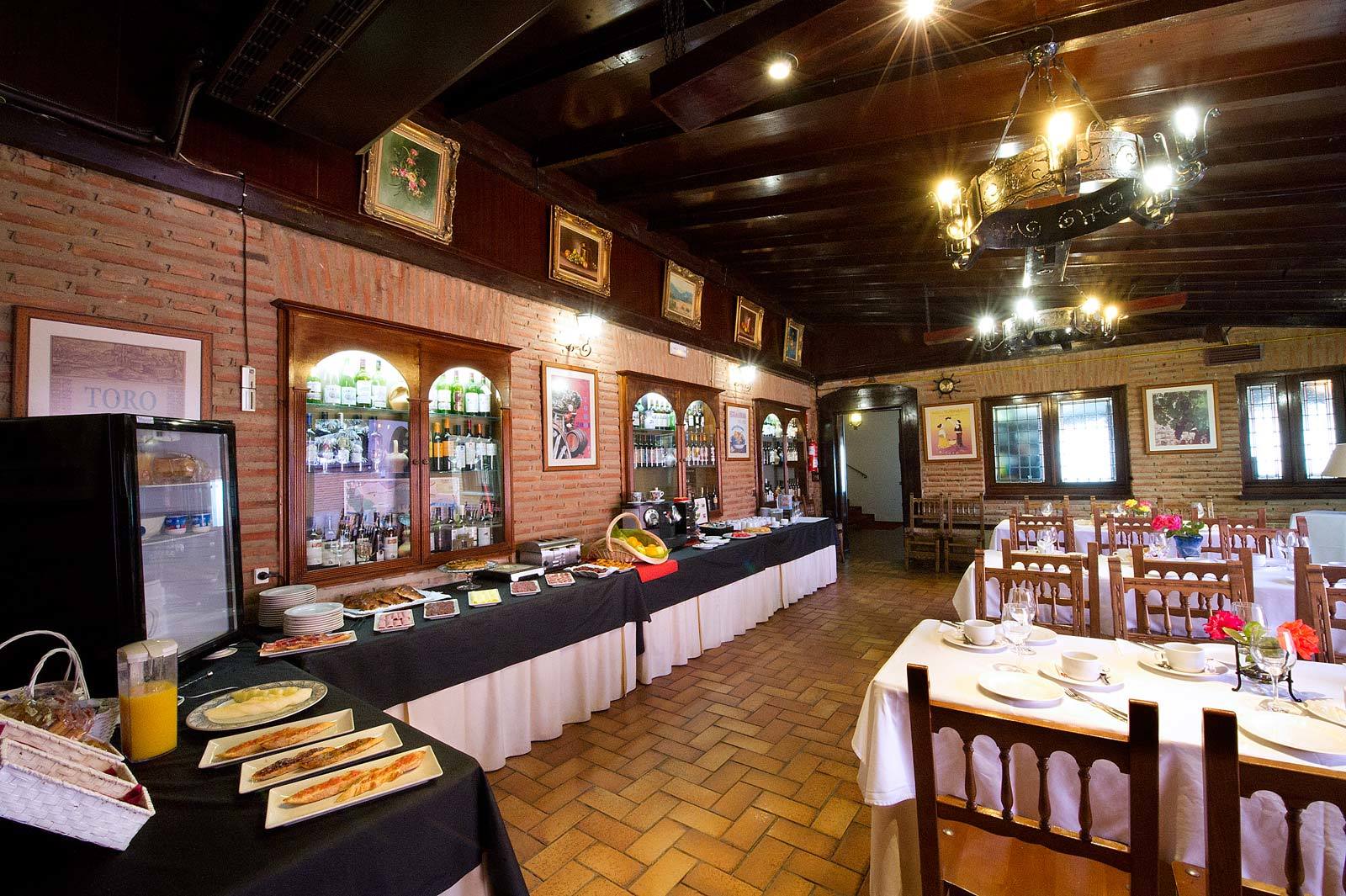 Hospedium Hotel Juan II Toro Luaran gambar